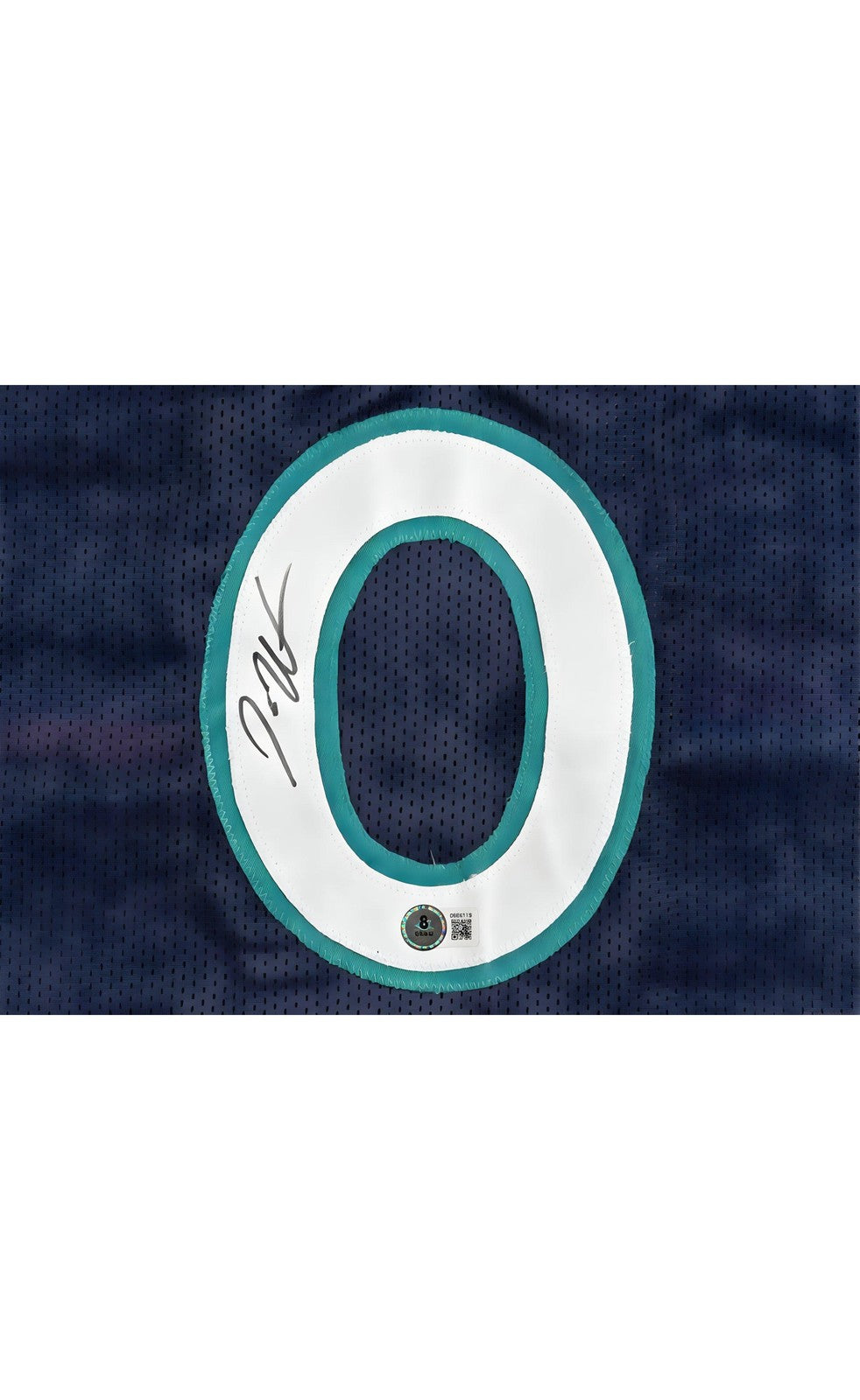 Donte DiVincenzo Signed Jersey Beckett Certified NBA Sharpshooter Collectible