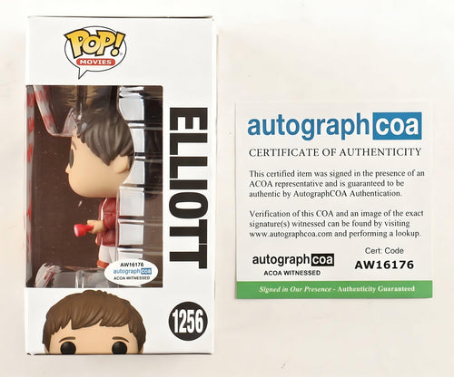 وقّع هنري توماس على لعبة Funko Pop لإيليوت 1256 والمكتوب عليها "He's A Space Man" (إنه رجل فضاء)، ومصحوبة بشهادة مصادقة ACOA.