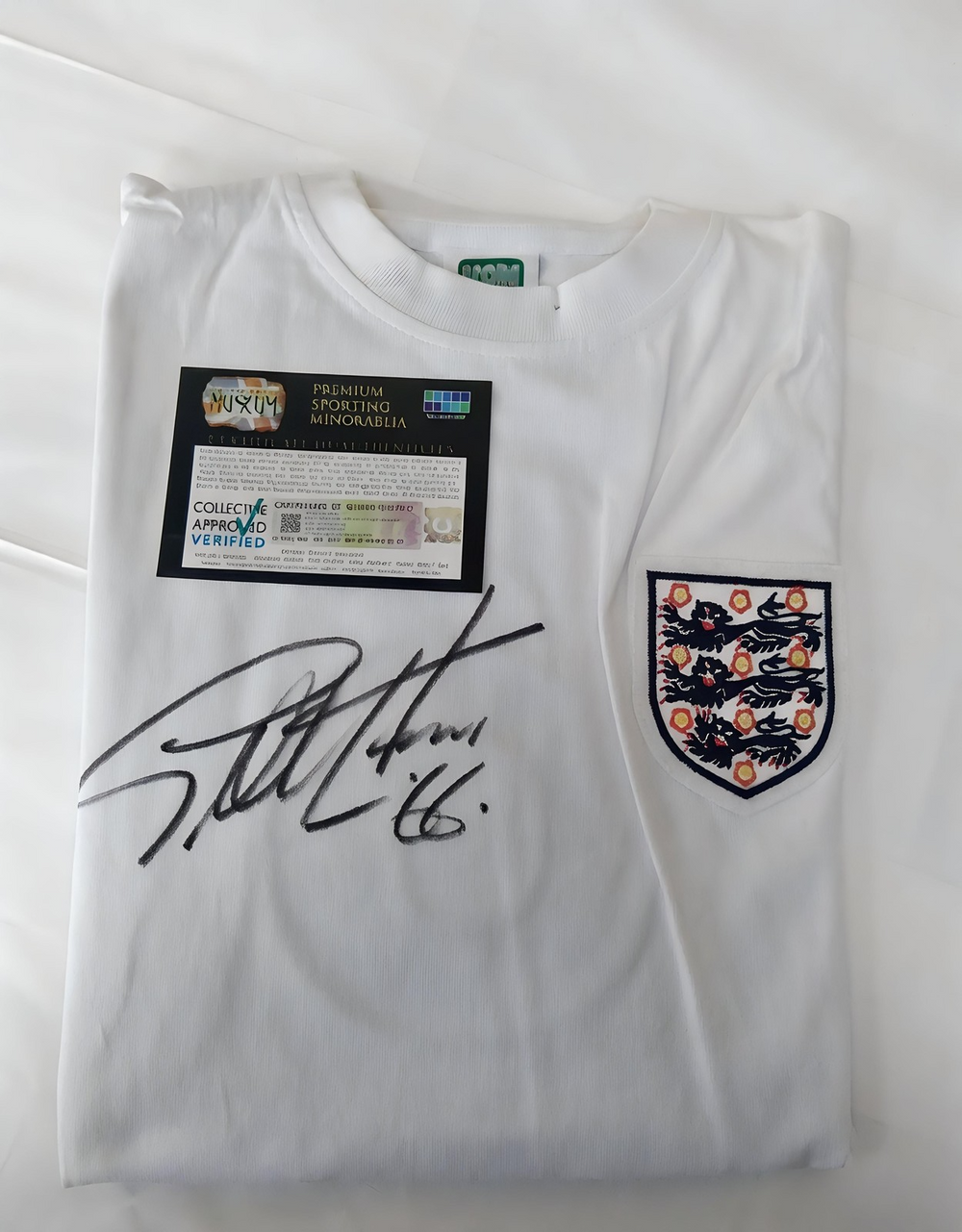 Geoff Hurst Signed England Shirt 1966 Hat Trick Hero Memorabilia Collectible