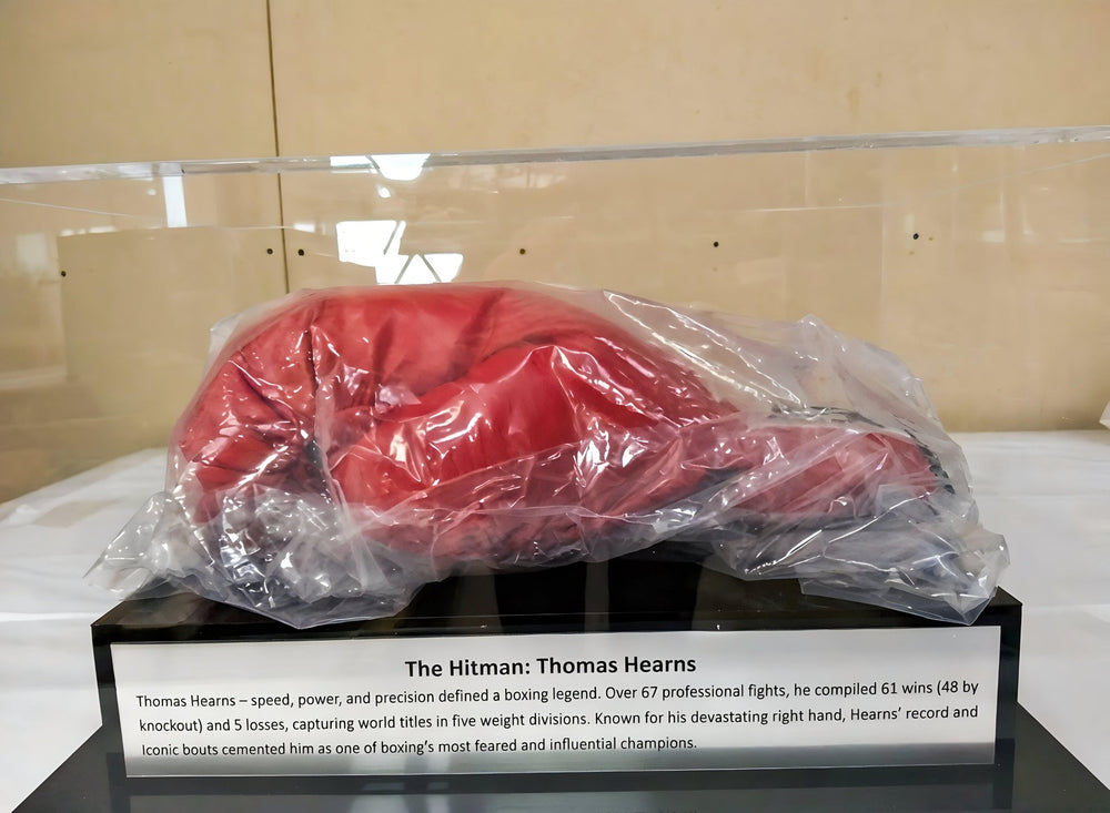 Thomas Hearns Signed Glove Hitman Schwartz Ring Assassin - With Frame