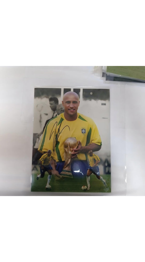Roberto Carlos Signed 16x12 Photo of Legendary Free Kick Icon for Collectors