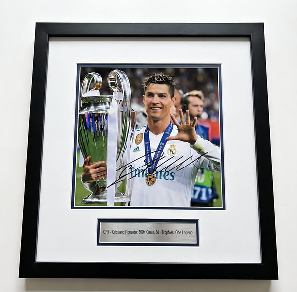 Ronaldo R7 Beckett Triple Threat Collection Photo Soccer - With Frame