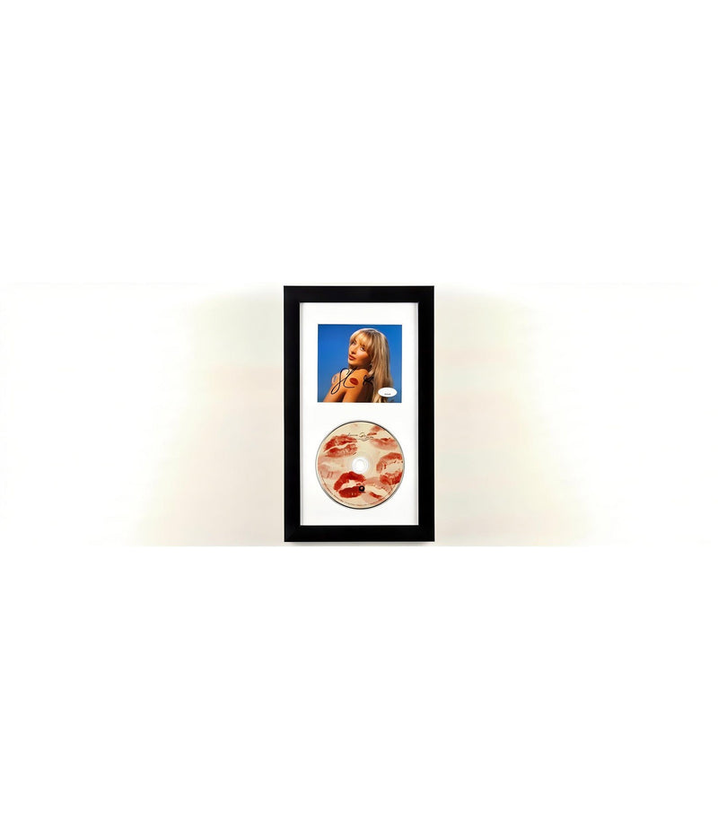صابرينا كاربنتر موقعة N Sweet Framed CD Insert JSA - مع إطار